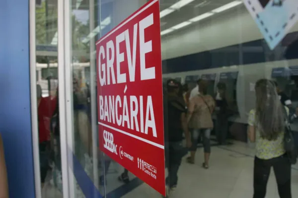 Bancários seguem em greve há 8 dias e negociações não avançam