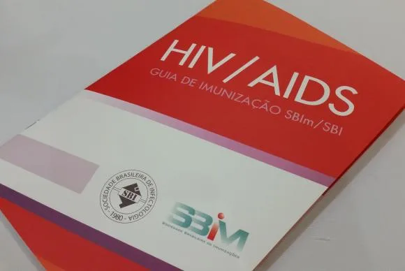 Cartilha orientará médicos sobre vacinas para pacientes com HIV
