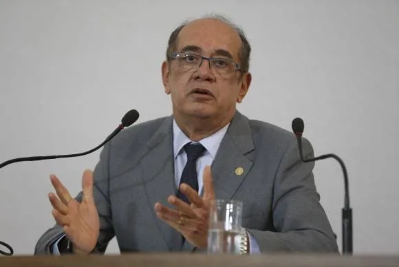 Presidente do TSE diz que eleitores podem ir votar sem medo neste domingo