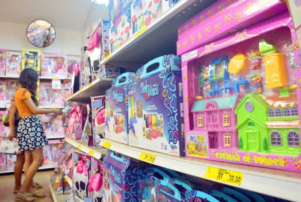 Quase 80% dos consumidores rio-branquenses devem presentear neste Dia das Crianças