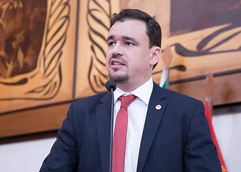 Líder do governo destaca inexistência de acordo com empresa para a construção de Centro Administrativo