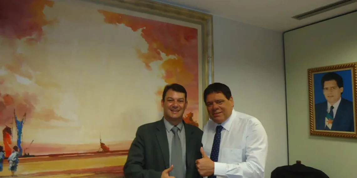 Roberto Duarte visita Flaviano para receber orientações do partido