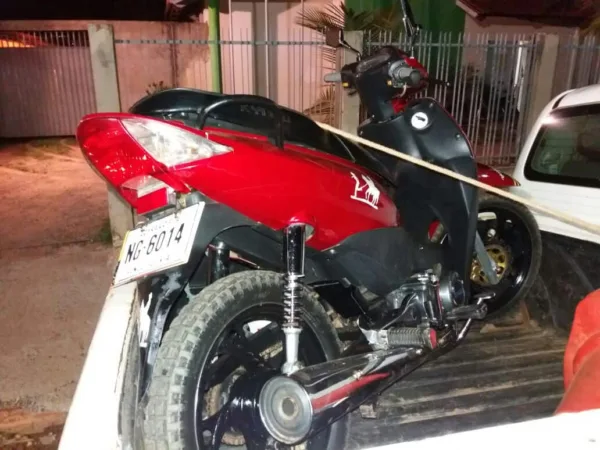 PM recupera motocicleta furtada na fronteira