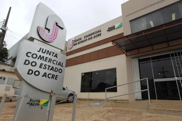 Junta Comercial do Acre implanta sistema que diminuiu burocracia em processos