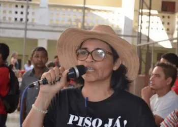 Impasse entre sindicatos da Educação continua; Sinteac e Sinproacre recorrem à Justiça