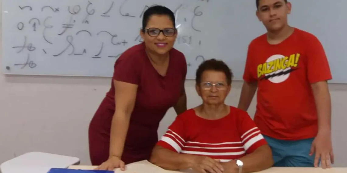 No Acre, amor pela taquigrafia une três gerações de uma família