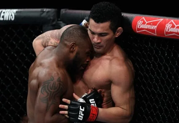 Bodão protesta e Comissão Atlética muda resultado de luta do UFC São Paulo