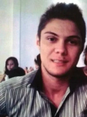 Estudante baleado em assalto pode perder movimento de braço, diz mãe