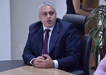 MP/AC acompanha caso de idosa que aparece em vídeo possivelmente sofrendo agressão