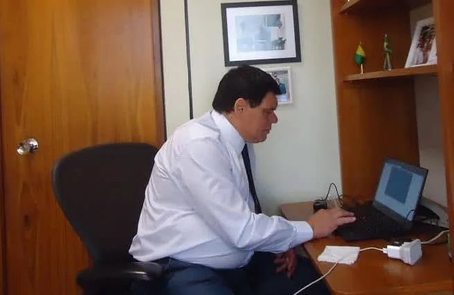 Flaviano Melo vota a favor de socorro para trabalhadores do setor de eventos