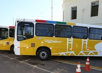 Saiba o que abre e fecha no feriado desta quarta e RBTrans disponibiliza uma linha de ônibus até o cemitério Cruz Milagrosa