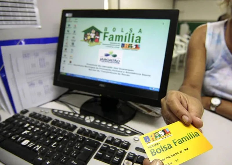 Governo cancela 469 mil benefícios do Bolsa Família e bloqueia 667 mil
