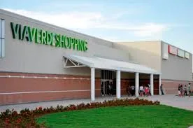 Jovem furta cuecas em loja do shopping para pagar dívida de R$ 500