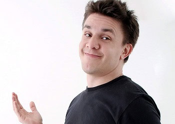 Humorista Oscar Filho apresenta espetáculo ‘Putz Grill...’ nesta sexta