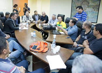 Policiais militares pedem apoio à Aleac para evitar corte do pagamento da ‘etapa alimentação’