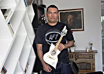 Cantor Leandro Lehart adia shows em Rio Branco