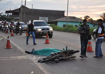 Motociclista morre ao ter cabeça esmagada em trágico acidente na Via Verde 2 Motociclista morre ao ter cabeça esmagada em trágico acidente na Via Verde
