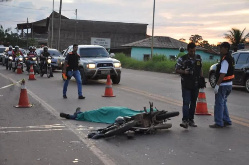 Motociclista morre ao ter cabeça esmagada em trágico acidente na Via Verde