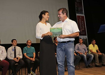 Tião Viana entrega mais 200 títulos definitivos de terra para famílias de Epitaciolândia