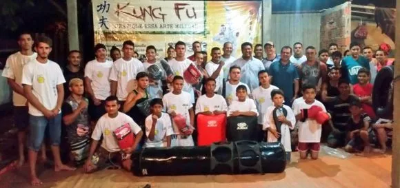 Liga Acreana de Kung Fu beneficia escola comunitária com equipamentos