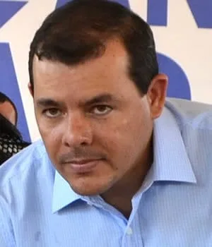 Ex-prefeito e atual do Quinari divergem sobre o salário de dezembro dos servidores