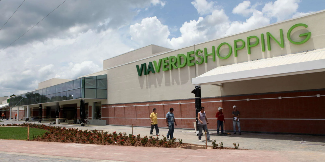 Via Verde Shopping abre em horário normal nos feriados dos dias 20 e 23