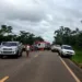 Acidente de carro mata uma pessoa e deixa 12 feridas em Cruzeiro do Sul