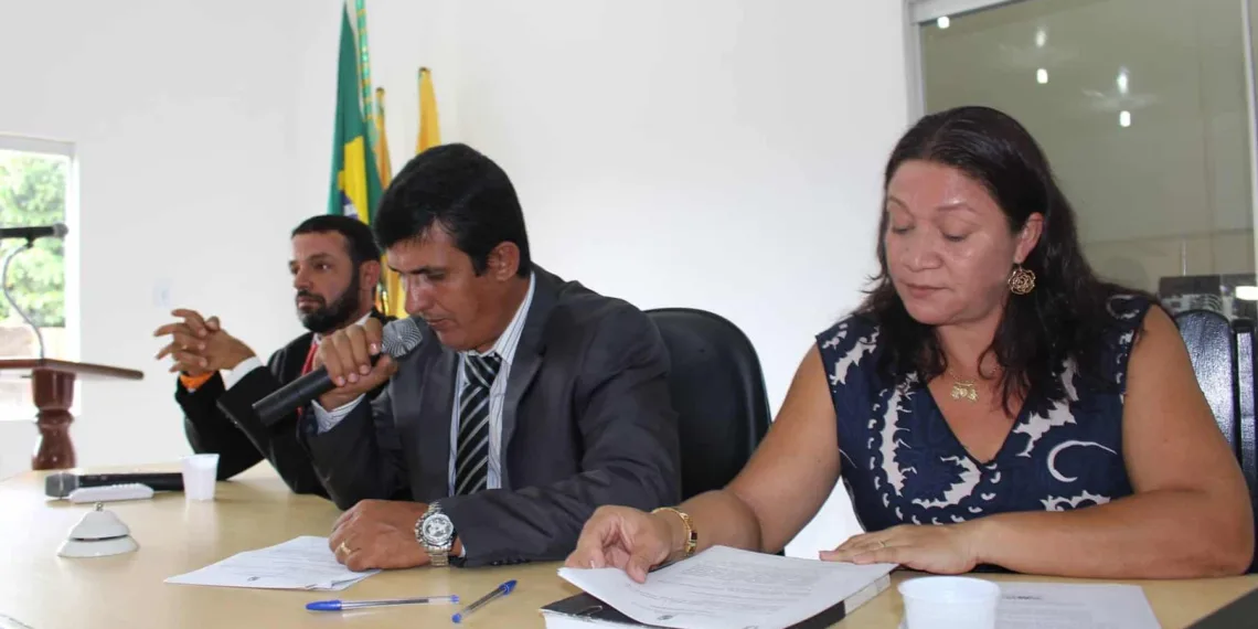 Em sessão legislativa base aliada de André Maia concede 30% do orçamento do Quinari