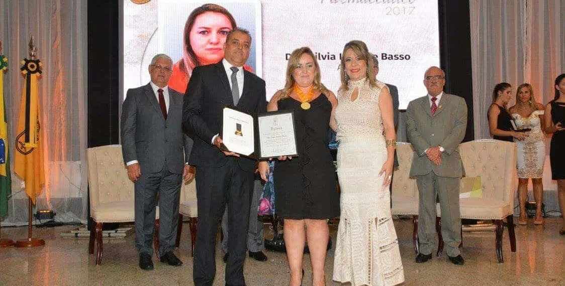 Farmacêutica acreana recebe ‘Comenda do Mérito Farmacêutico’