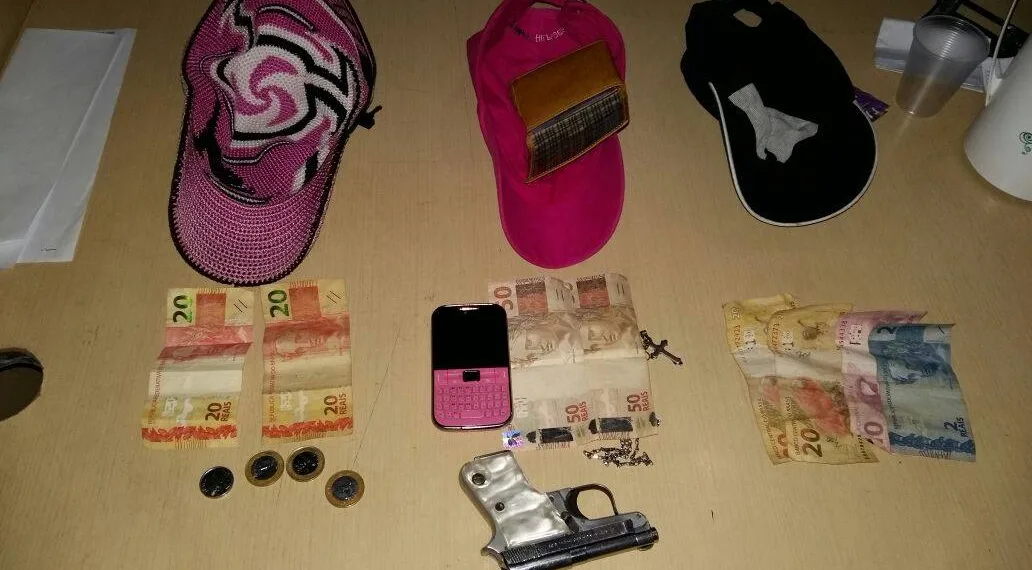 Militares apreendem menores de idade e arma de fogo na Gameleira