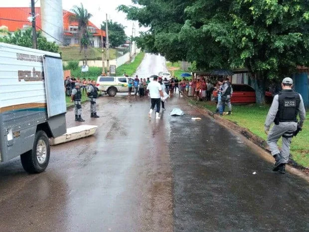 Jovem é assassinado com mais de 10 tiros no bairro Habitar Brasil