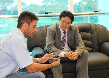 Gladson Cameli abre diálogo para garantir voo entre Pucallpa e Cruzeiro do Sul