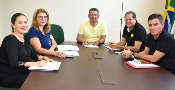 Integrantes da Comissão de Transporte se reúnem para debater aumento na tarifa de ônibus da Capital