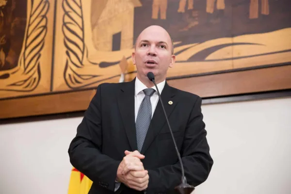 Gehlen Diniz pede instalação de balanças para aferir peso de veículos na BR-364
