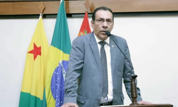 Heitor Junior apresenta projeto que extingue feriados dos dias do evangélico e católico