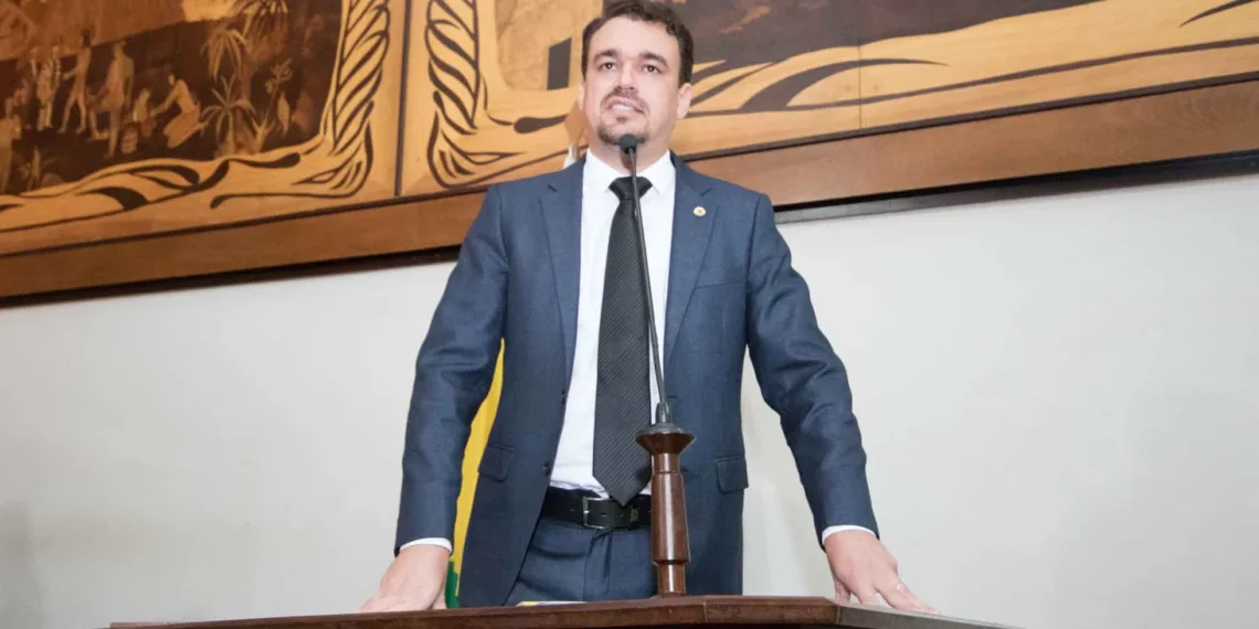Deputados comentam o envio dos projetos que concedem reajuste salarial aos servidores públicos
