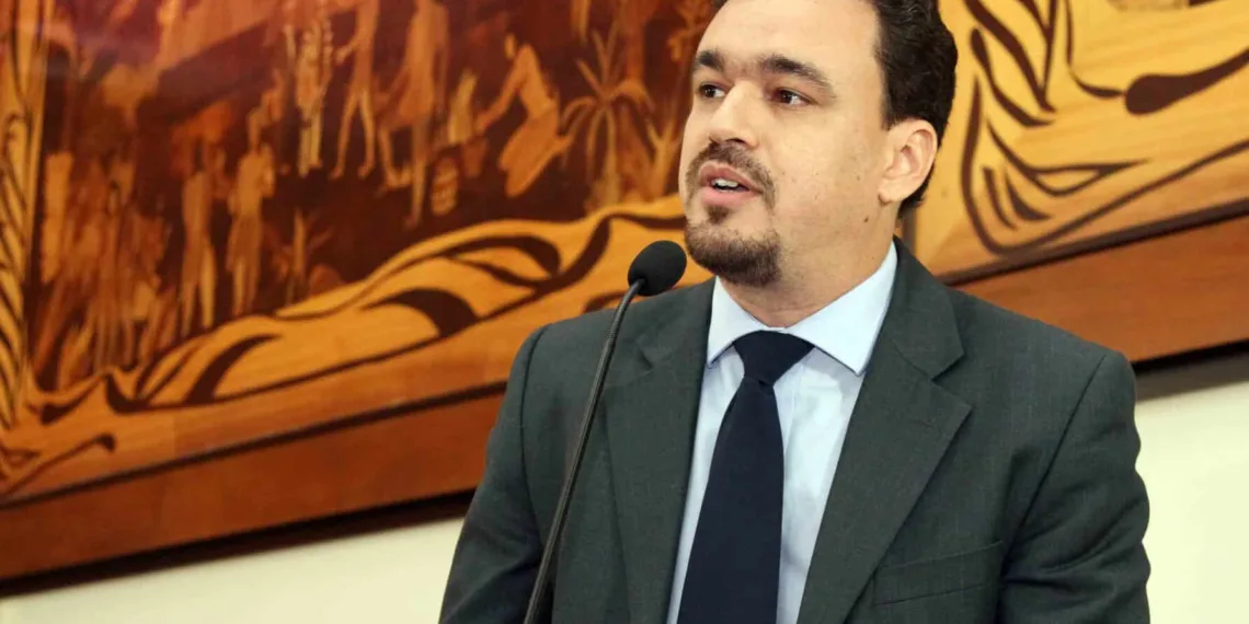 Líder do governo reafirma compromisso do Governo do Estado em combater a violência