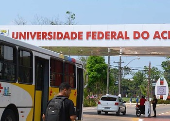 Jovens arrecadam donativos para vítimas da enchente do Rio Juruá