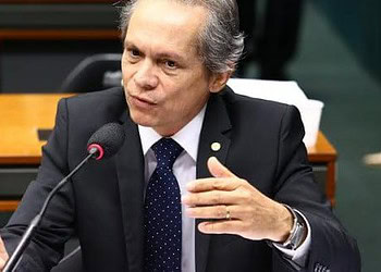 Angelim: governo Temer quer nos levar de volta aos tempos da escravidão