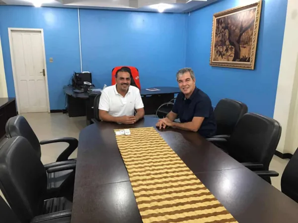 Senador Jorge Viana discute efeitos da crise com prefeitos