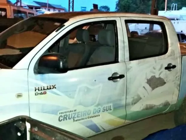 Servidor da prefeitura é baleado enquanto entregava sacolões em Cruzeiro do Sul