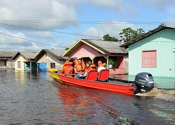 Enchente histórica desabriga mais de 500 famílias em Cruzeiro do Sul