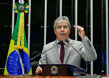 Jorge Viana cobra de Michel Temer nomeação do novo ministro da Justiça