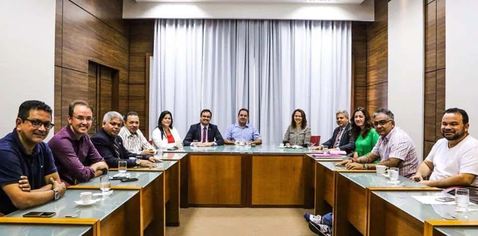 Tião Viana agradece base aliada por aprovação de reajuste dos servidores