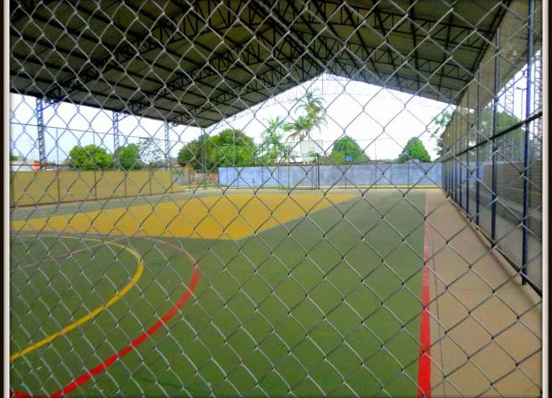 Jovem morre após pisar em fio desencapado na Praça da Juventude