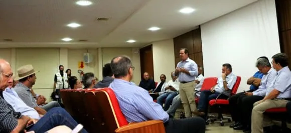 Governador Tião Viana sai em defesa da carne do Acre