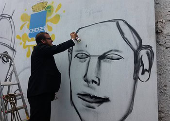 Câmara de Vereadores faz homenagem a grafiteiros durante sessão no parlamento