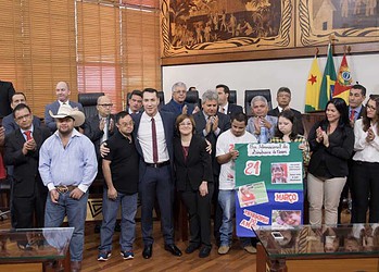 Deputado Ney Amorim homenageia portadores da Síndrome de Down durante sessão