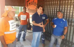 Vereador Roberto Duarte acompanha execução de tapa buracos e limpeza no Recanto dos Burutis 2 Vereador Roberto Duarte acompanha execução de tapa buracos e limpeza no Recanto dos Burutis