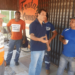 Vereador Roberto Duarte acompanha execução de tapa buracos e limpeza no Recanto dos Burutis